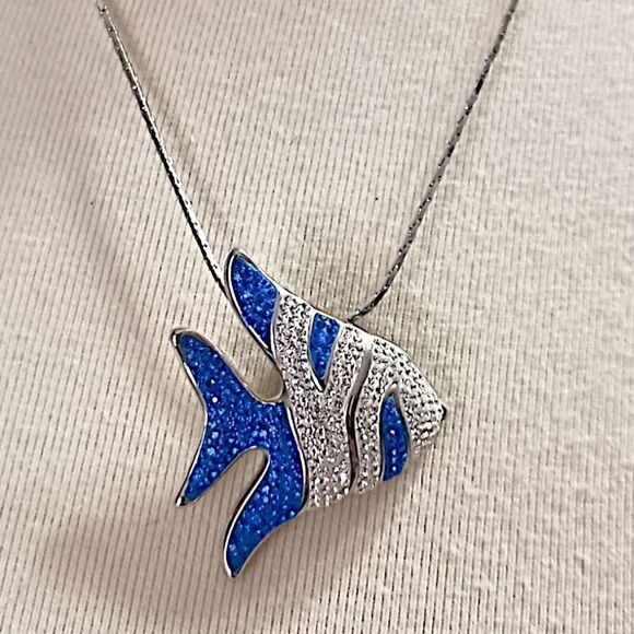Tropical Fish Angelfish Pendant Necklace Pave Crystal Blue Clear Silver Tone - Picture 7 of 16